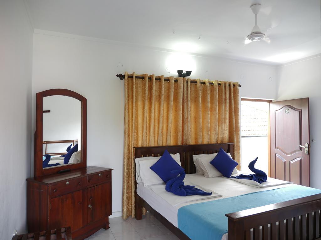 Ocean View Tourist Guest House Negombo Extérieur photo