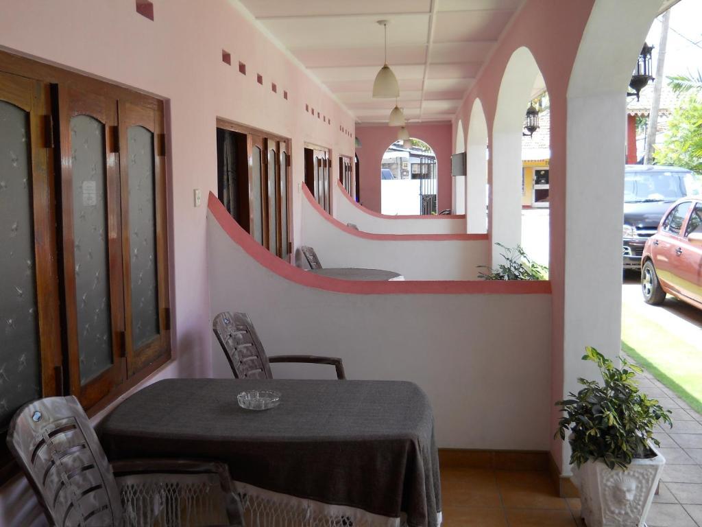Ocean View Tourist Guest House Negombo Chambre photo